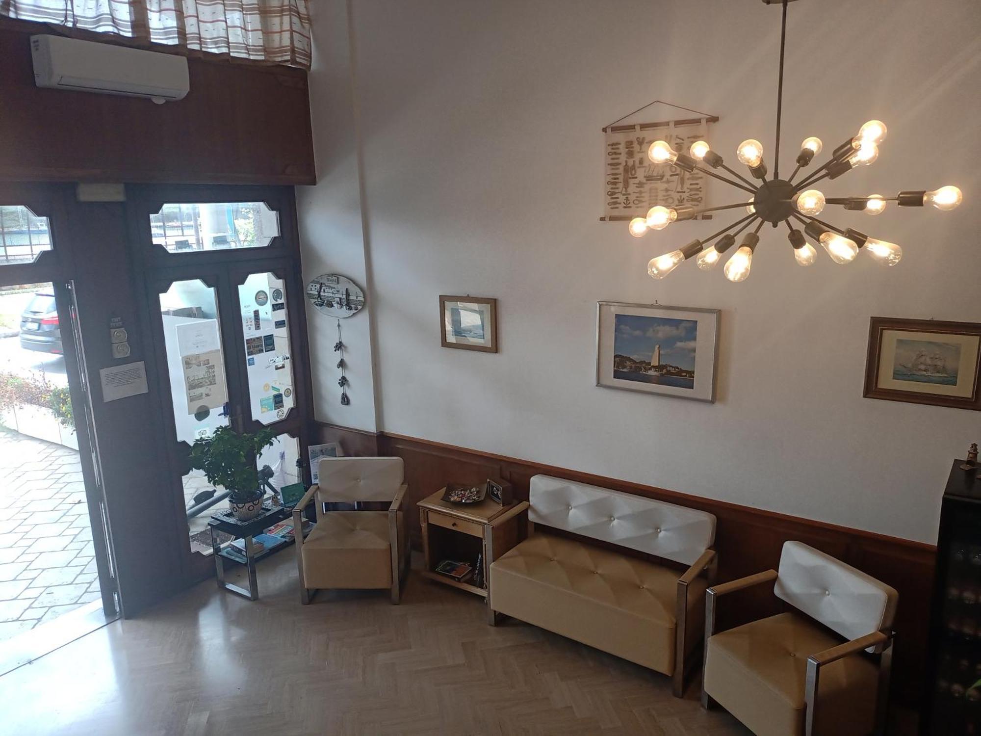Hotel L'Approdo Brindisi Exterior photo